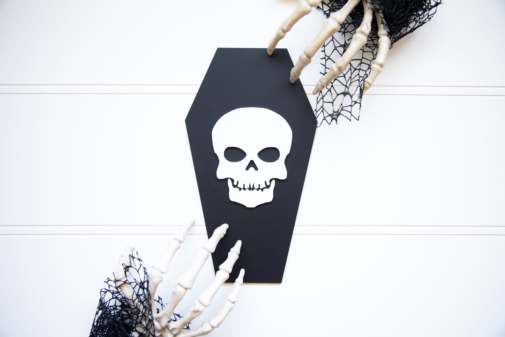 Skull Coffin Shelf Sign - Black Matte